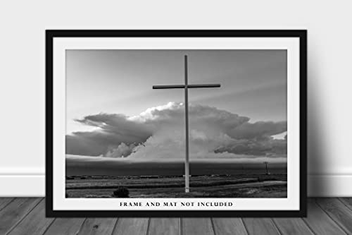 Кристиан принт със снимка (без рамка) Черно-бяла снимка с Голям Кръст и брулени тучей в Пролетен ден, в Оклахома, Духовно Стенно