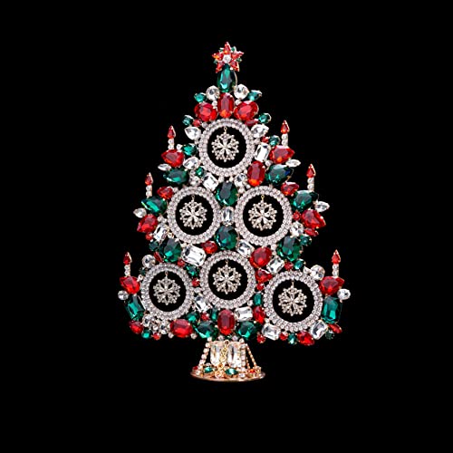 Цветна коледно дърво с прозрачни снежинками, цветна таблица коледно дърво ръчна изработка, украсени снежинками от прозрачни кристали